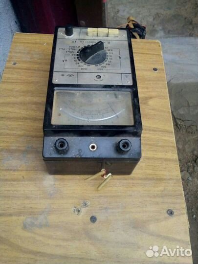 Комбинированный прибор(мультиметр)