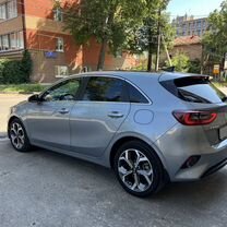 Kia Ceed 1.4 AMT, 2021, 47 000 км, с пробегом, цена 2 590 000 руб.