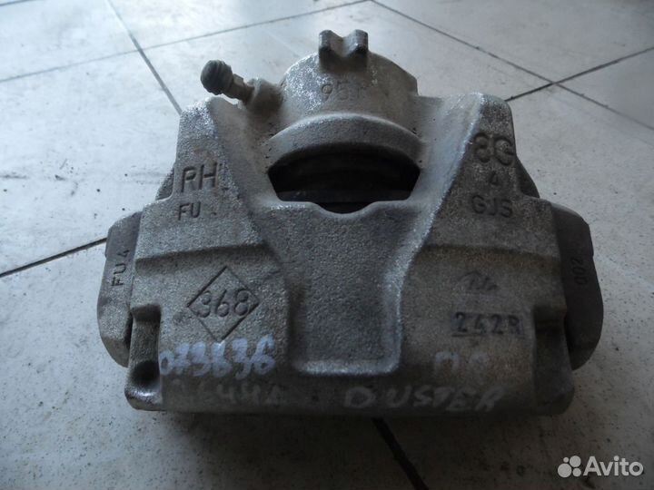 Суппорт тормозной передний правый Renault Duster 2