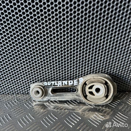 Опора двигателя Mitsubishi Outlander