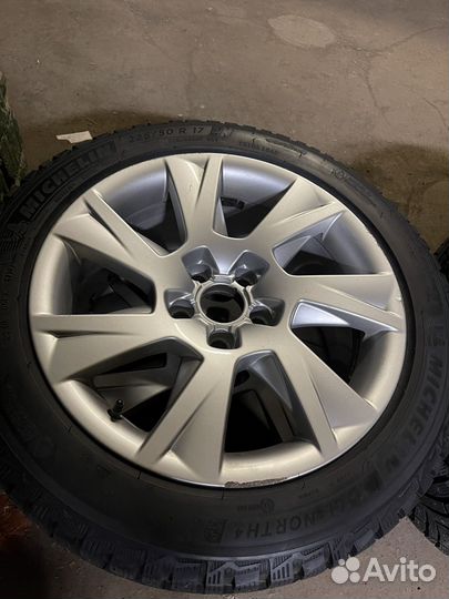 Michelin X-Ice North 4 225/50 R17 98T