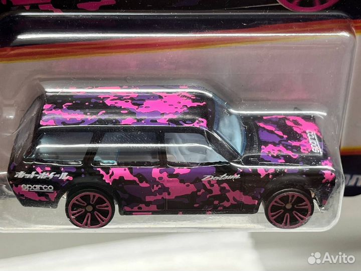 Hot Wheels Datsun 510 Wagon (Чёрно-Розовый)