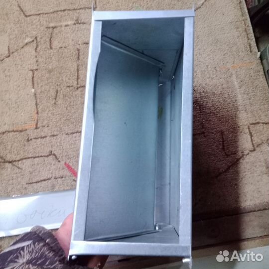 Бункерная кормушка для кроликов