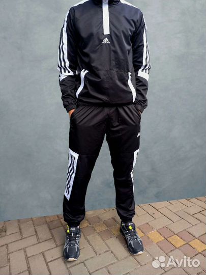 Спортивные костюмы Adidas