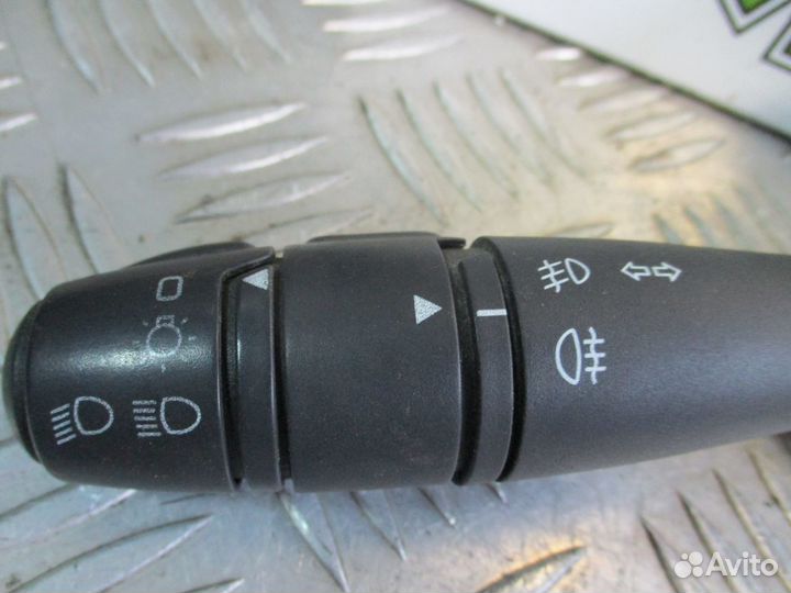Переключатель поворотов Renault Laguna 2 2002г