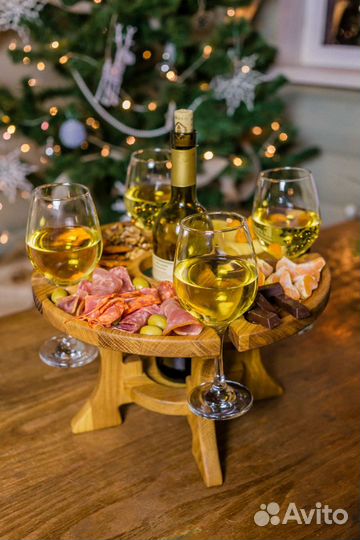 Винный стол на 4 бокала