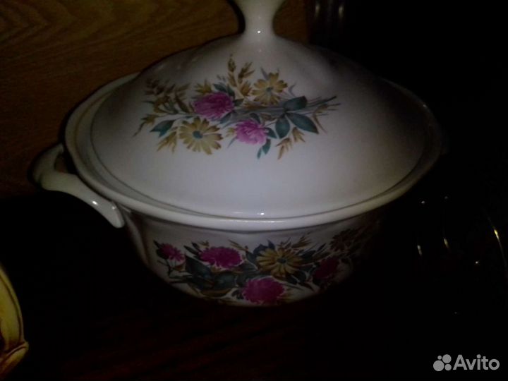 Супница фарфоровая СССР и 2 салатника