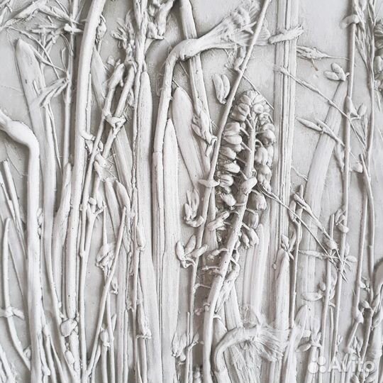 Ботанический барельеф 