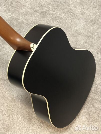 Акустическая гитара