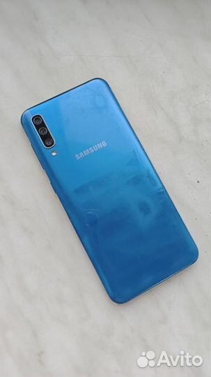 Samsung Galaxy A50, 4/64 ГБ