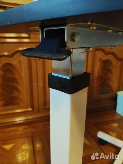 Столик прикроватный медицинский