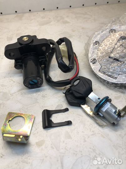 Замок зажигания Yamaha YZF R1 R6 2001-2010