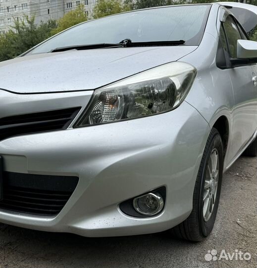 Заглушки противотуманок. Toyota vitz 130