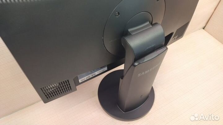 Монитор б/у 22