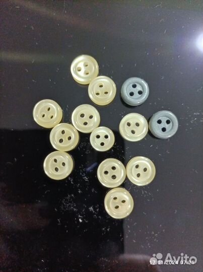 Брендовые пуговицы