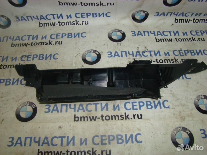 Направляющая шторки багажника RH BMW X5 E53 2005