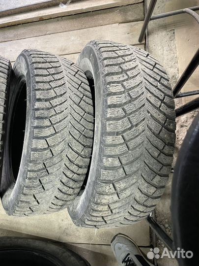 Michelin X-Ice North 4 205/60 R16
