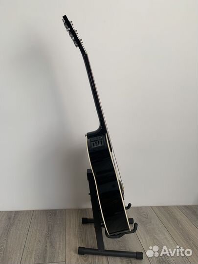 Стойка для гитары