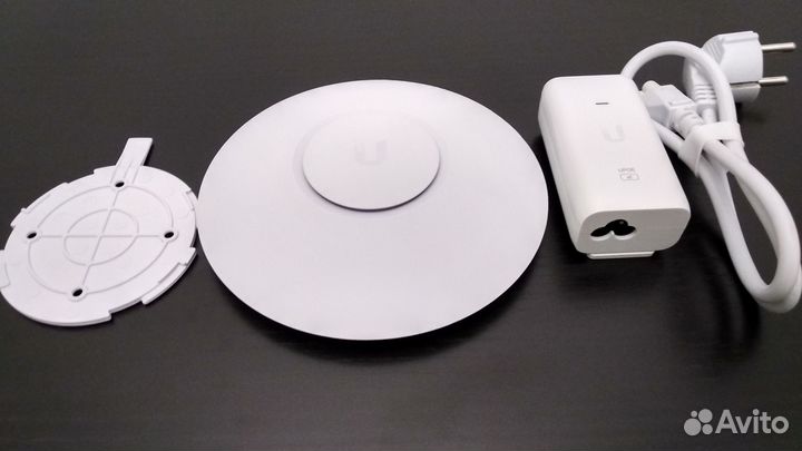 Точка Wi Fi Ubiquiti Unifi nano HD и блок питания