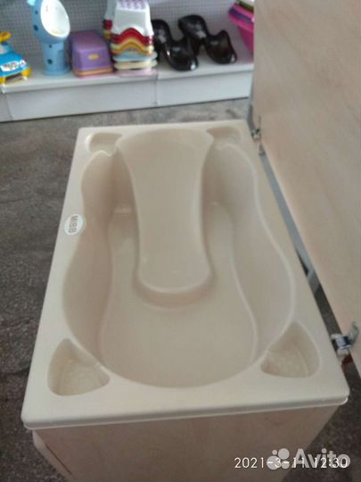 Новый пеленальный комод с ванночкой