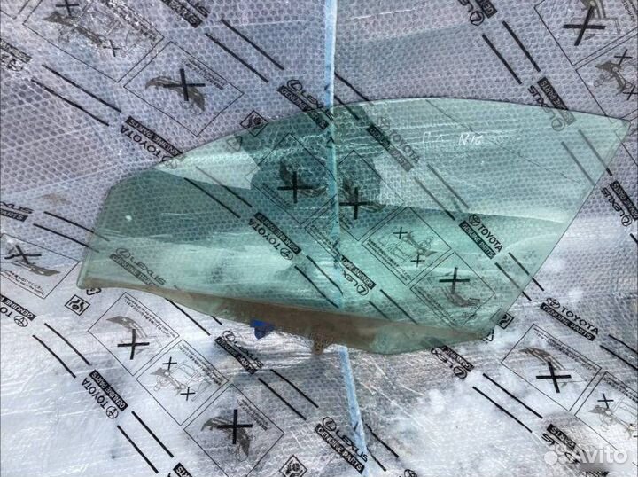 Стекло переднее левое Nissan Almera N16