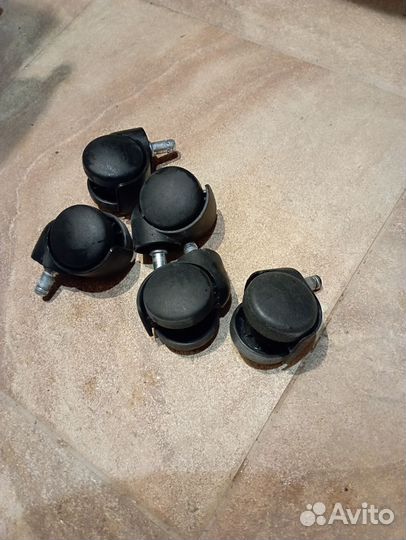 Колесо мебельное