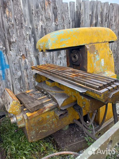 Фрезерный станок 6М13П