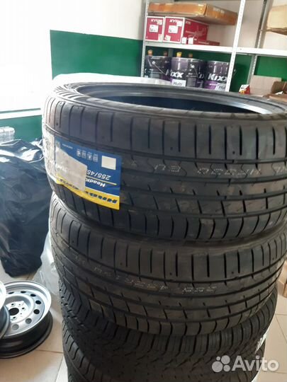 Habilead HF330 255/45 R19 и 235/50 R19