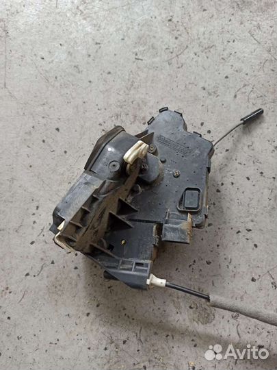 Замок задней правой двери BMW E46