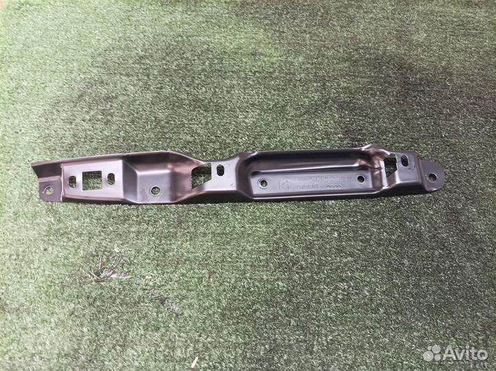 Кронштейн (сопут. товар) Audi Audi A8 4E 2002-2