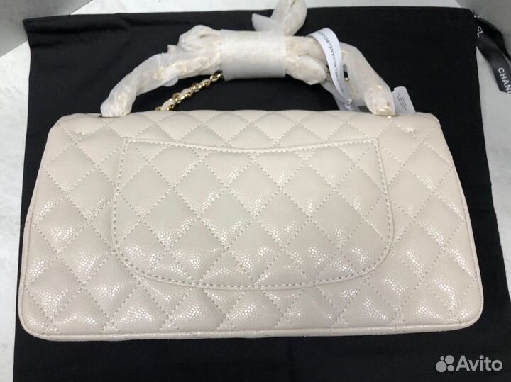 Сумка белая икра Chanel Medium Classic