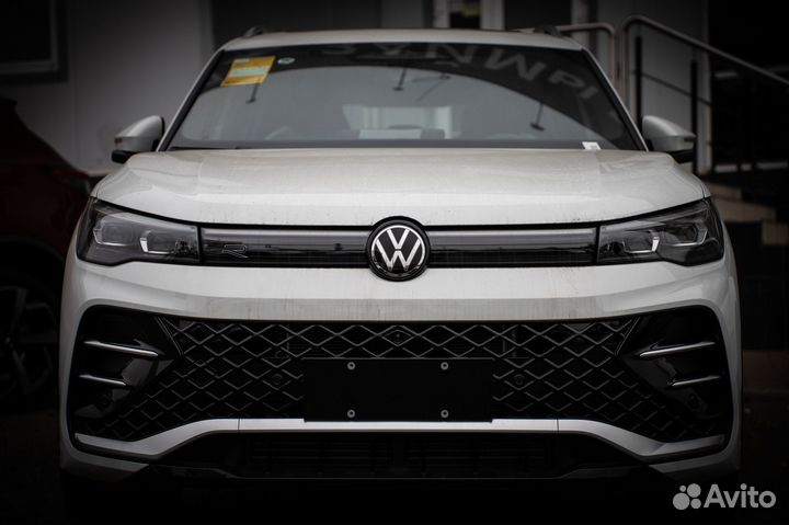 Volkswagen Tiguan L 2.0 AMT, 2024, 22 км