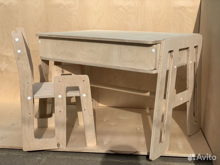 Детский развивающий столик