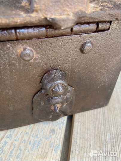 Угольный утюг с трубой 7 1/2 старинный