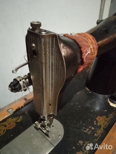 Ручная швейная машинка