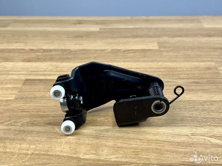 Кронштейн двери в сборе для Honda Elysion