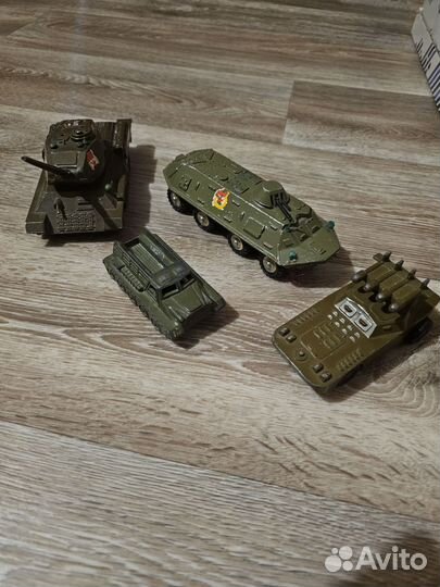 Игрушка танк СССР