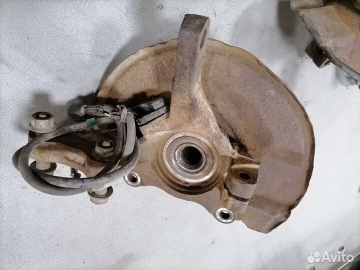 Кулак поворотный перед. для Mitsubishi Outlander 1