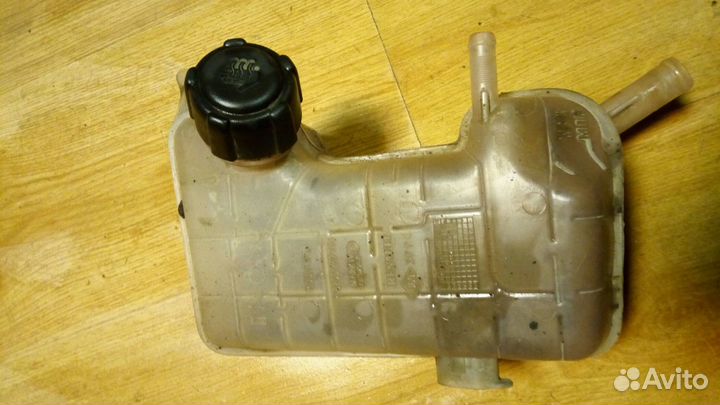 Расширительный бачок Рено сценик 2