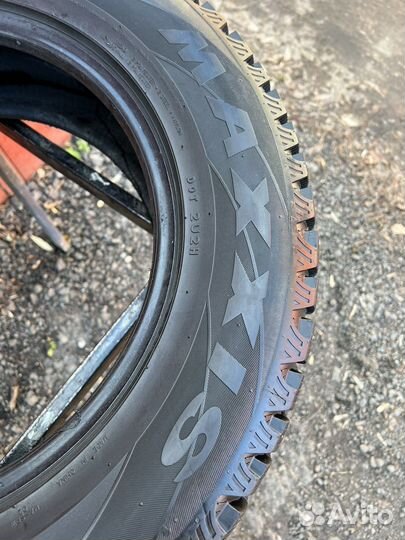 Maxxis MA-SLW Presa Spike 215/65 R16 98T
