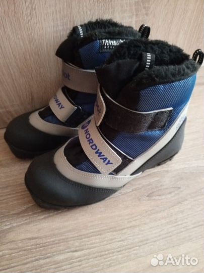 Лыжные ботинки