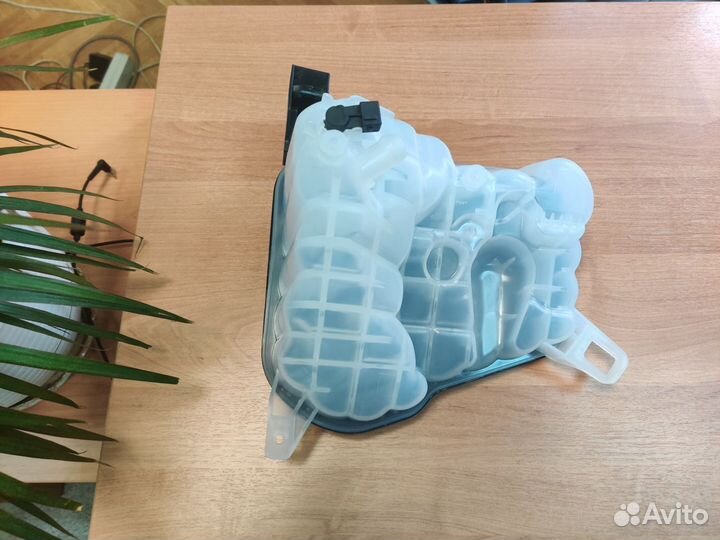 Расширительный бачок Jaguar XF, XJ