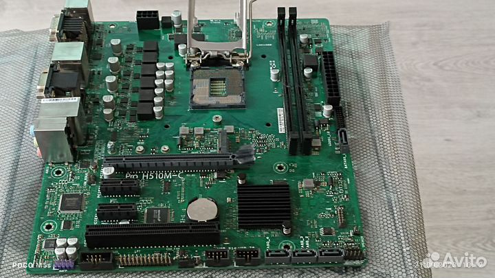 Материнская плата (LGA1200)