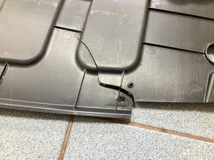 Пыльник переднего бампера Hyundai Solaris 2017-20