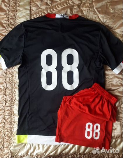 Футбольная форма, 88 номер, размер 50 (L)