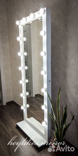 Гримёрное зеркало в полный рост/Зеркало с лампами
