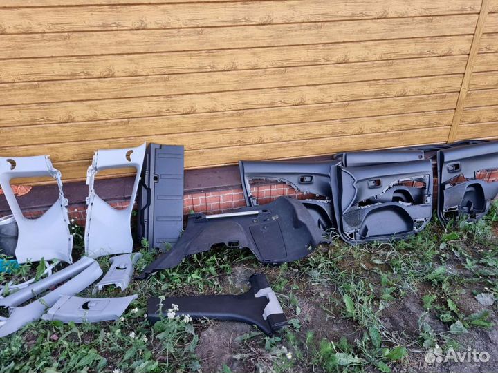 Пластик mitsubishi outlander xl пежо 4007