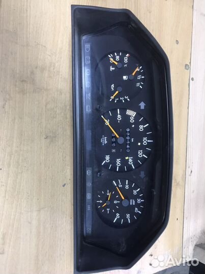 Приборная панель mercedes w124