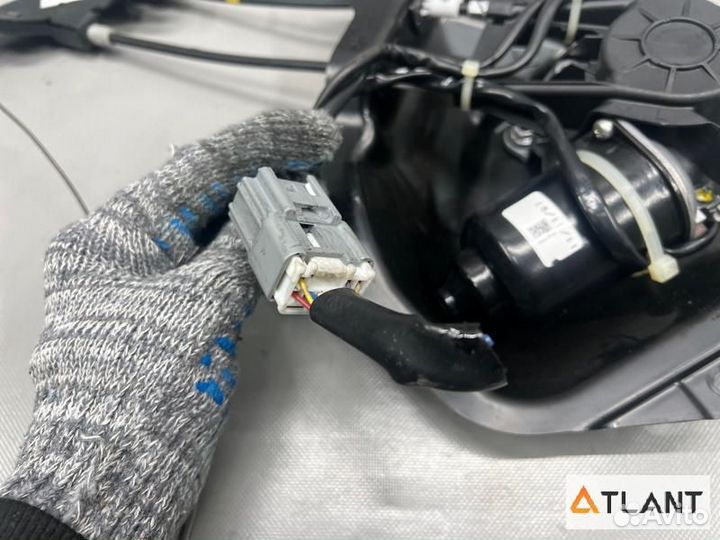 Доводчик двери задний левый nissan serena