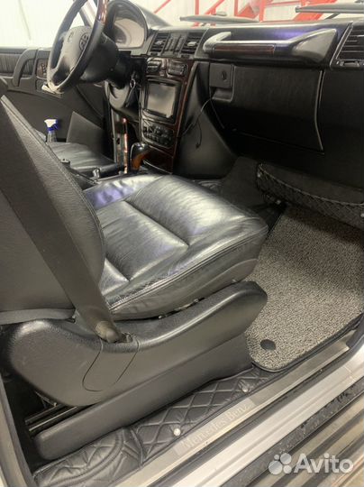 3D коврики в салон Chrysler 200